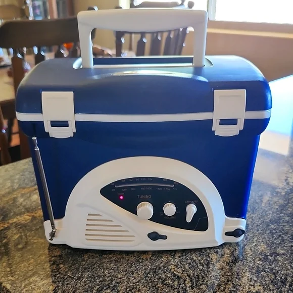 Adventure Cooler With Built In Radio - NWT - Picture 1 of 12